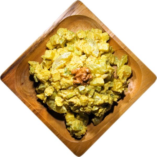 Салат из курицы, с карри и ананасами