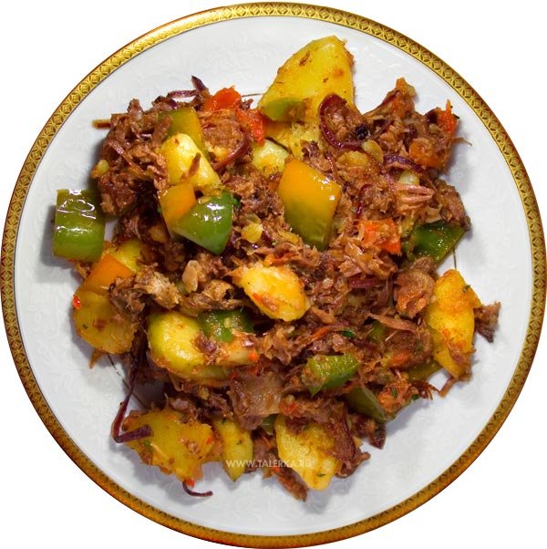 Обжаренная с овощами отварная говядина